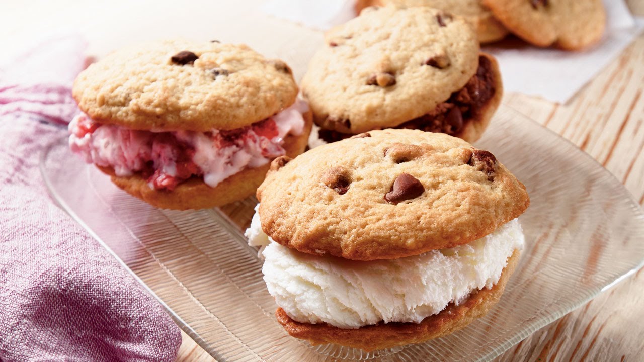 Mom's Chocolate Chip Cookies | 2014 Milk Calendar
