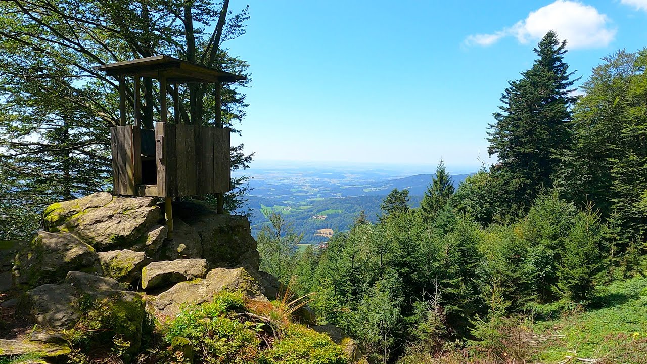 Wandern am Goldsteig bei Vogelsang BAYERISCHER WALD - Naturdenkm&auml;ler Regensburger Stein Klosterstein