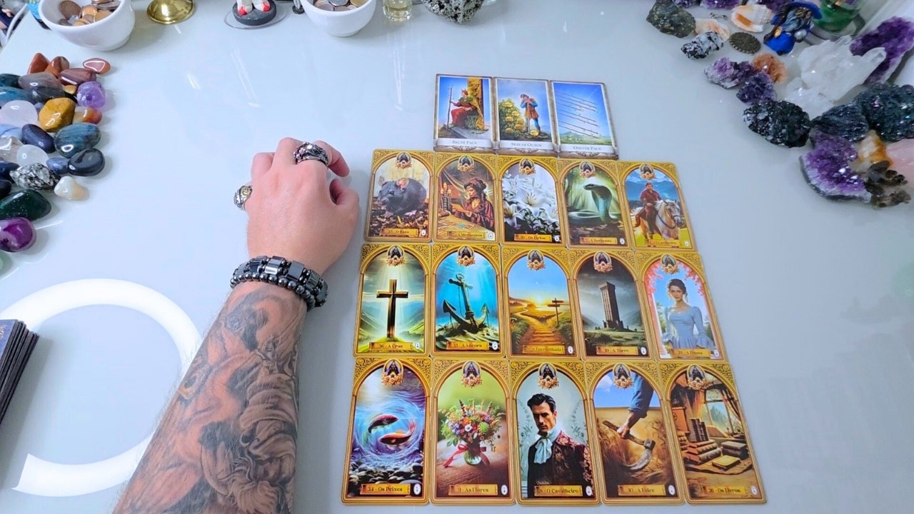A CABE&Ccedil;A e o CORA&Ccedil;&Atilde;O Dele(a) AGORA! O Que Ele(a) Est&aacute; PENSANDO e SENTINDO Por Mim AGORA Tarot?