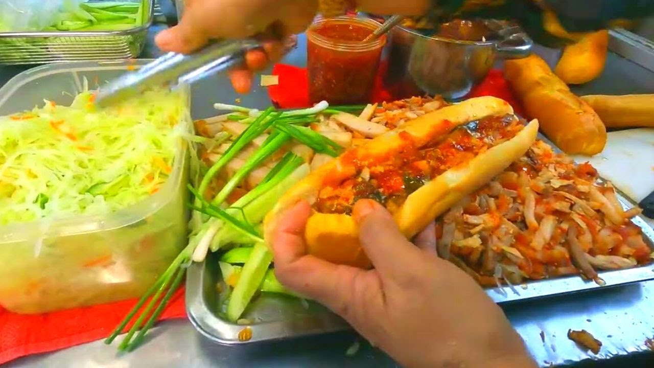 Popular Khmer Sandwich / Num Pang Pate / Cambodian Street Food