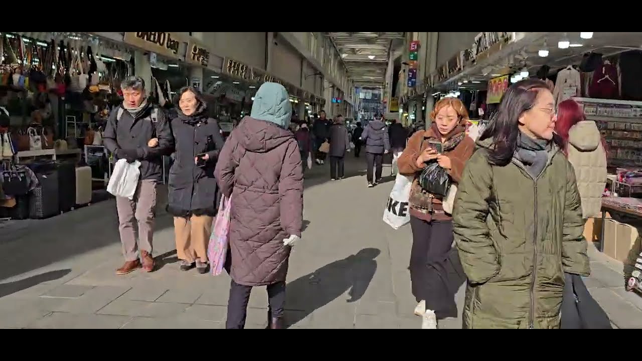 Walking from Hoehyeon Station Exit 5 to Namdaemun Market and Seoul Station