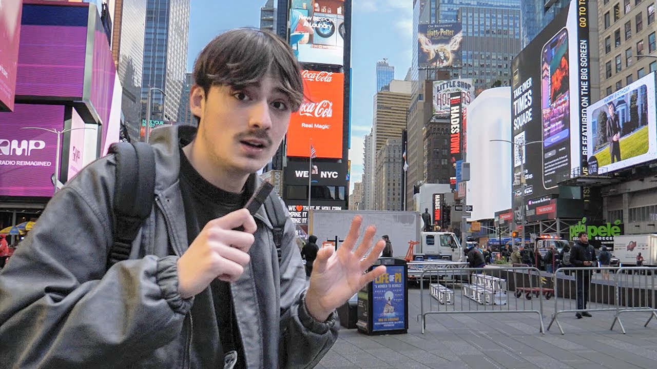 ASMR IN THE STREET (IN NEW YORK) 🗽