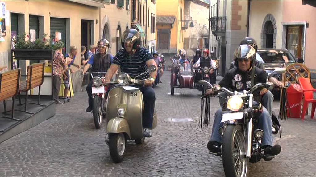 Ardesio, le immagini della dodicesima edizione del raduno moto d'epoca
