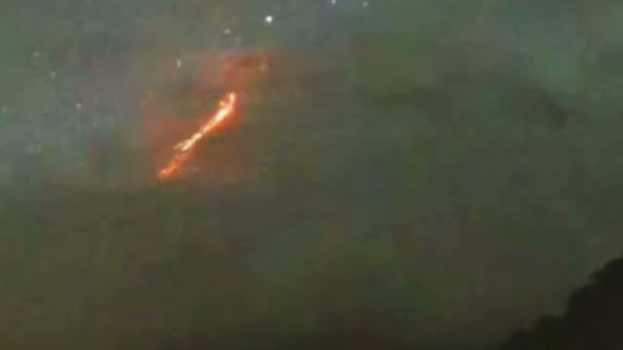 the terrible incandescent lava of Mount Merapi #lava #mountains #eruption #volcano