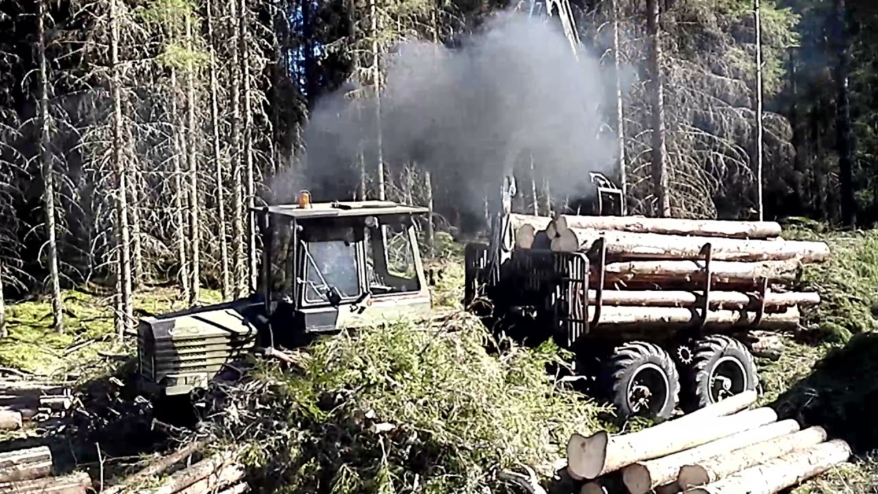 Valmet Jehu 1123 Puunajossa