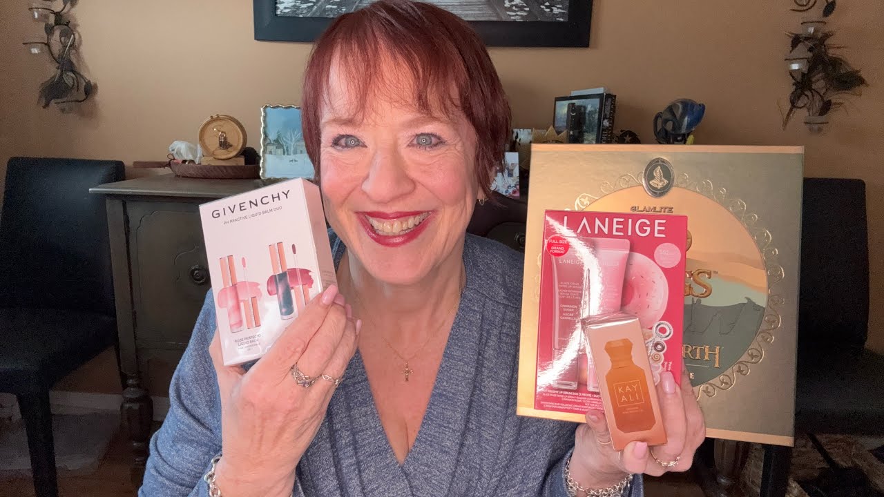 ASMR -  gorgeous makeup haul- Sephora, Glamlite  & Amazon Soft spoken tapping scratching tingly