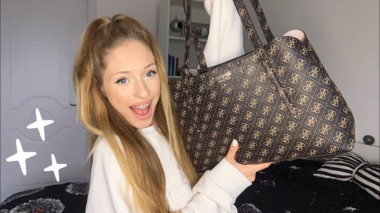 CE SE AFLĂ ÎN GEANTA MEA😱