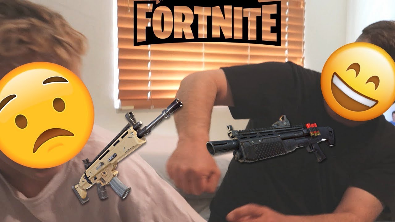 PUNCH FORTNITE BATTLE ROYALE