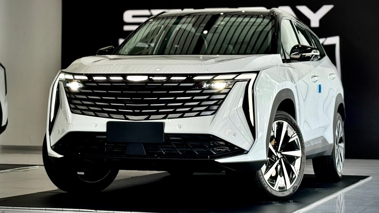 2025 GEELY Starray 2.0L Turbo L4: The Compact Luxury SUV | White
