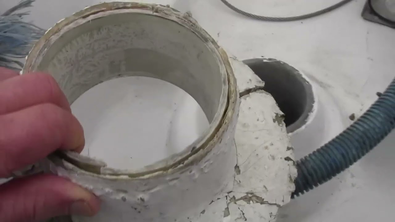 A Stronger Oceanis 411 rudder tube