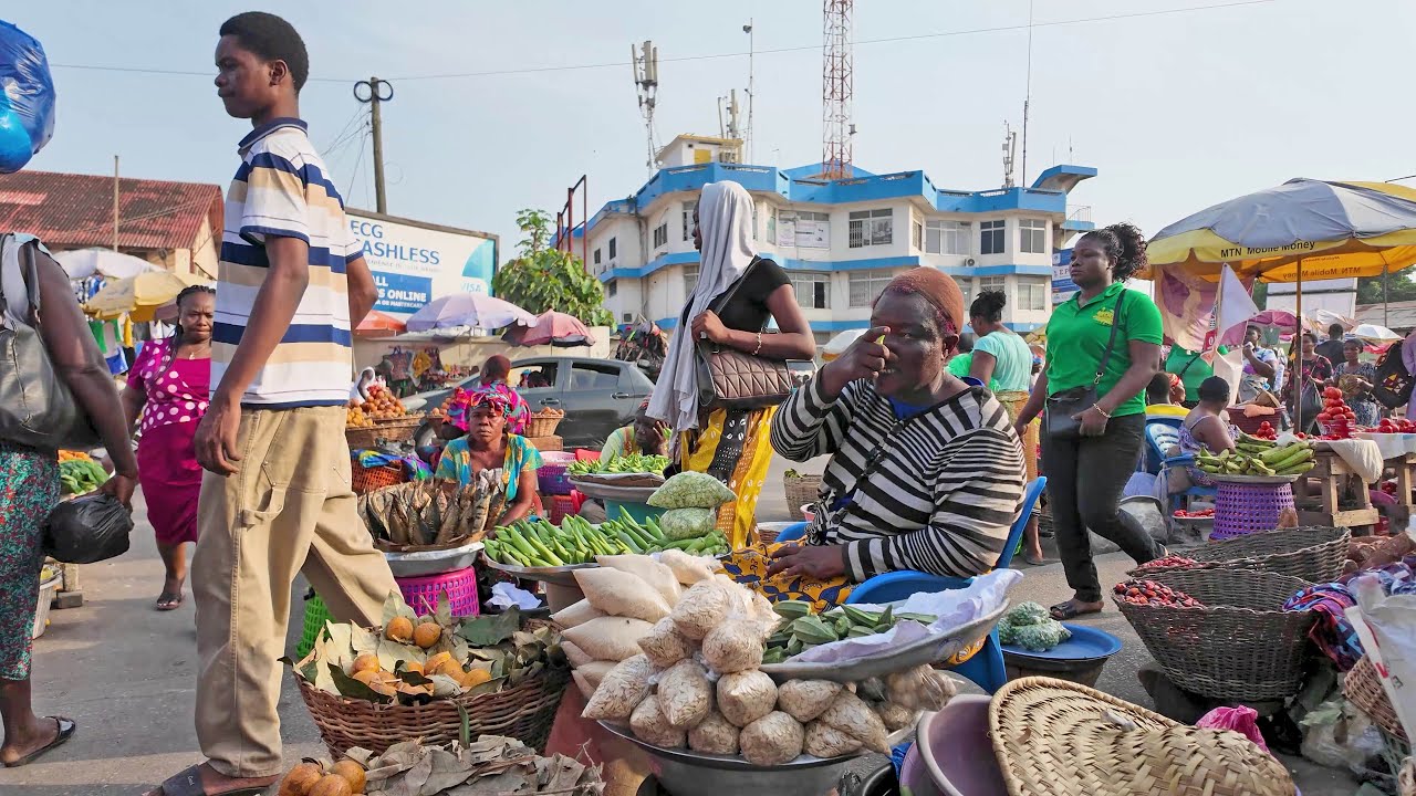 LOCAL FOOD MARKET IN GHANA ACCRA, AFRICA