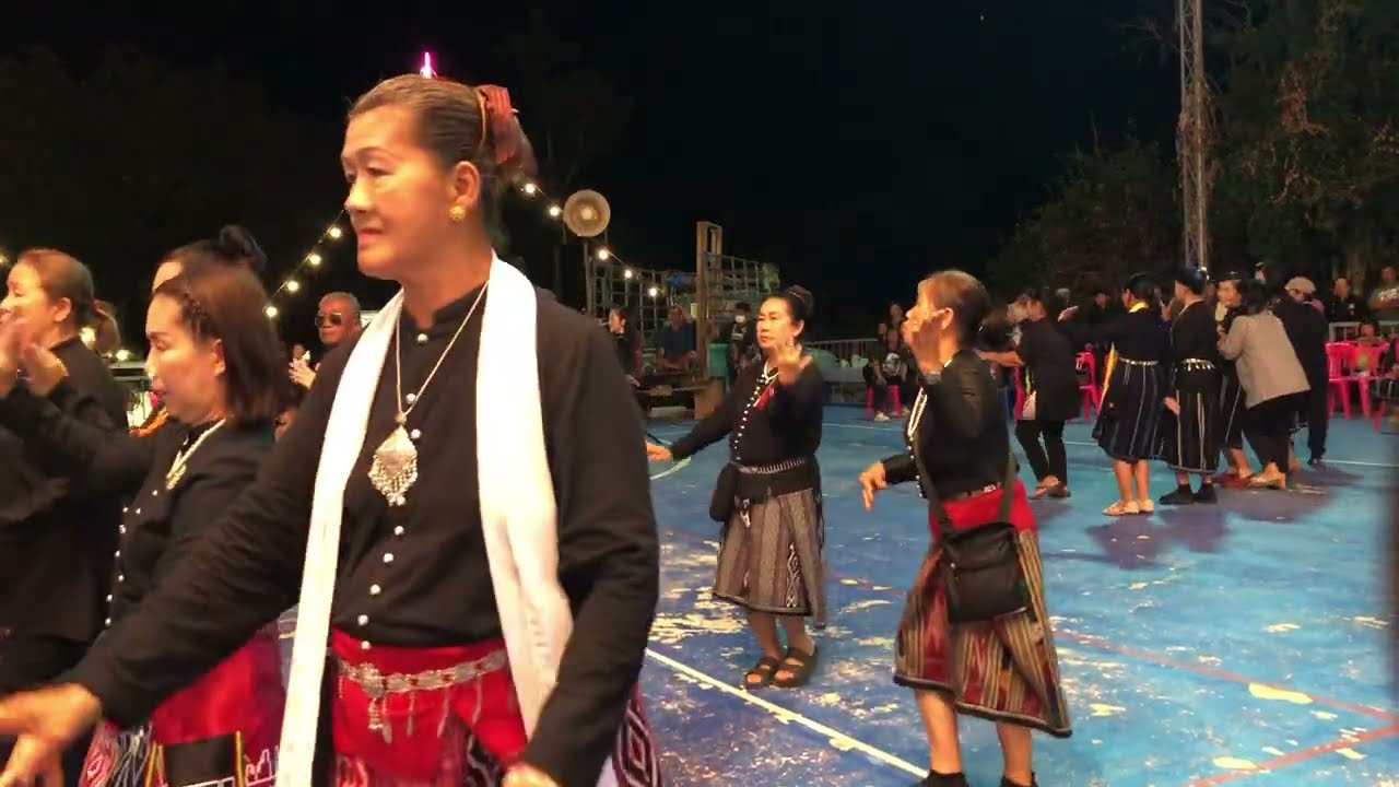 ไทยทรงดำ บ้านท่าโล้ ท่ายางเพชรบุรี