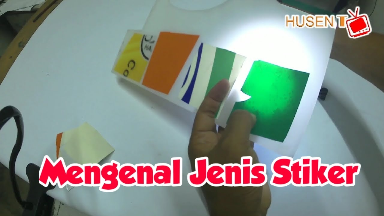 Mengenal jenis jenis stiker untuk kebutuhan neon box dan papan nama