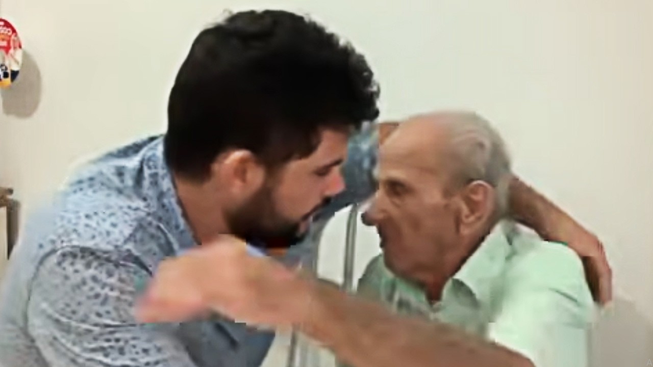 Caio disse que vai pra tv globo e o vovô ficou triste 🥺