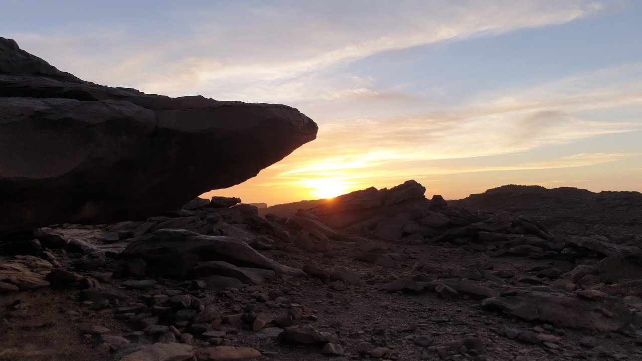 Du Sahara au Sahel -1/4 La caverne de la haute montagne - Raid solo à pied de 800 km en Mauritanie