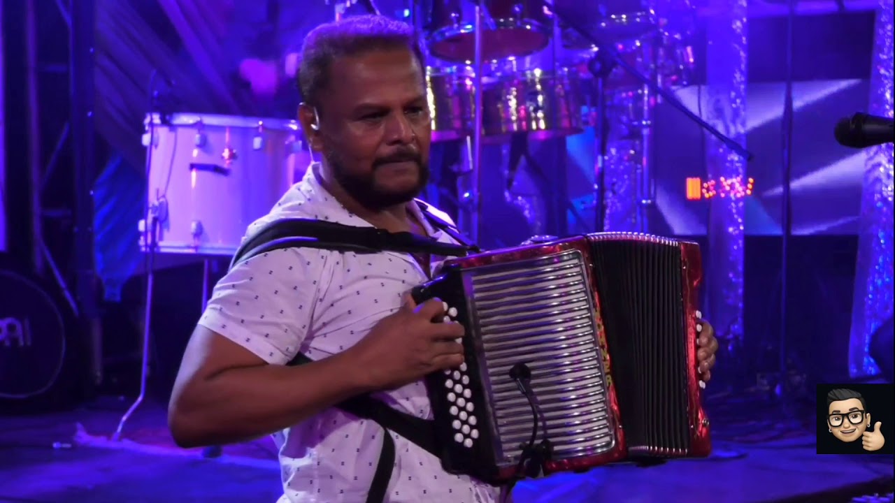 Herminio Rojas - Tomando y pensando