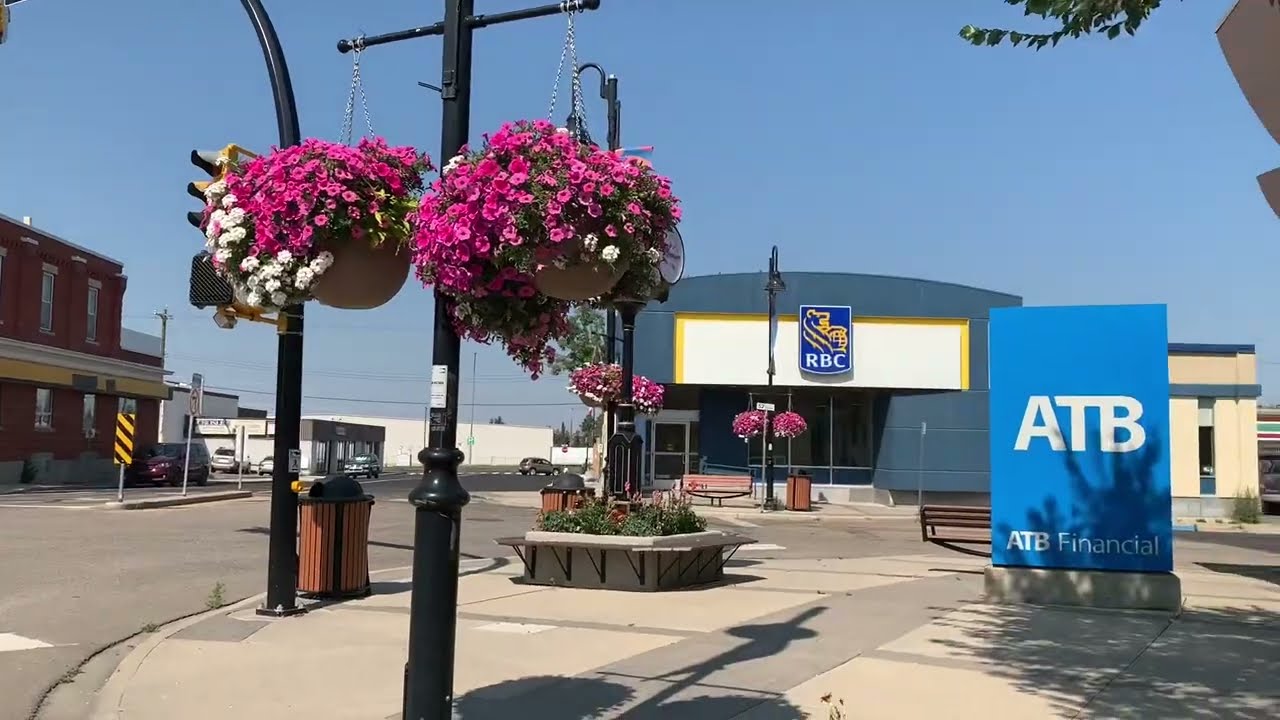 Innisfail Alberta, Canada ( summer 2022)