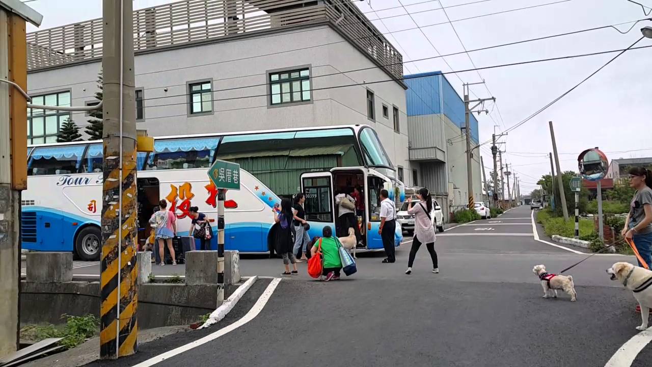 2016/4/17拉風大團圓200人/140犬的（遊覽車上車囉）
