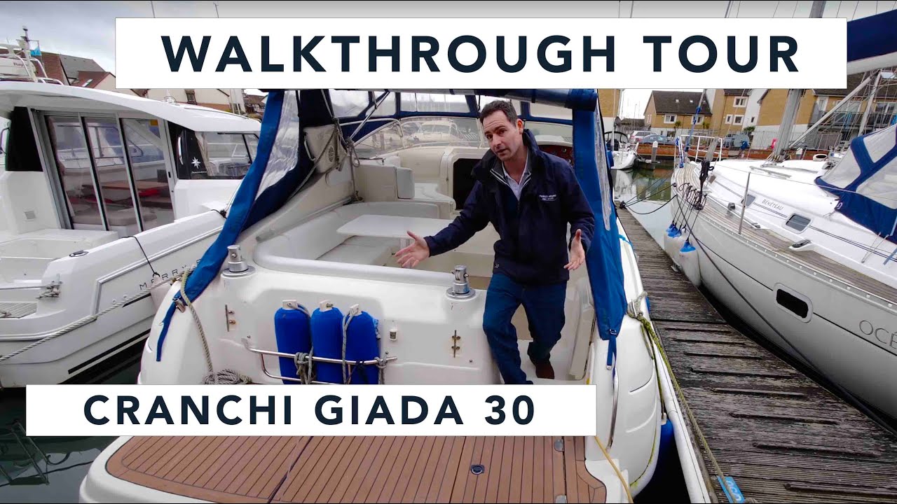 Cranchi Giada 30 Boat Tour - All the feature and benefits of this great sportsboat for just £44,995