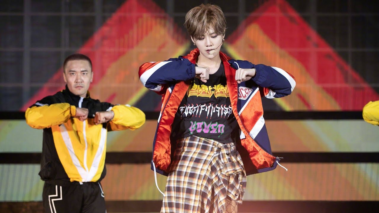 [FANCAM] 181006 LuHan 《Re:X》in Beijing - Football Gang