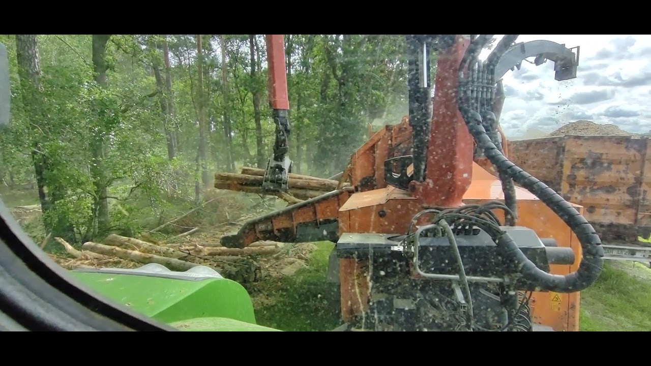 Hackschnitzel mit Fendt 942 und Doppstadt DH 812