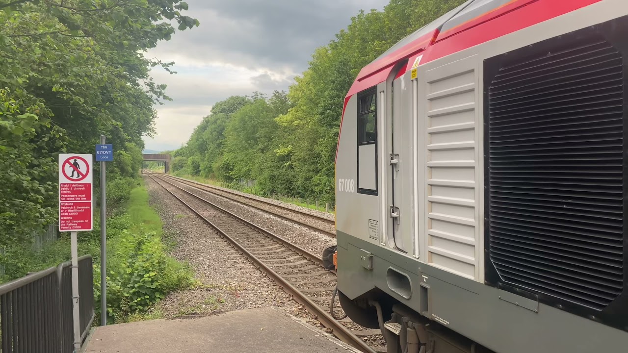 1W96 1712 Cardiff Central to Holyhead