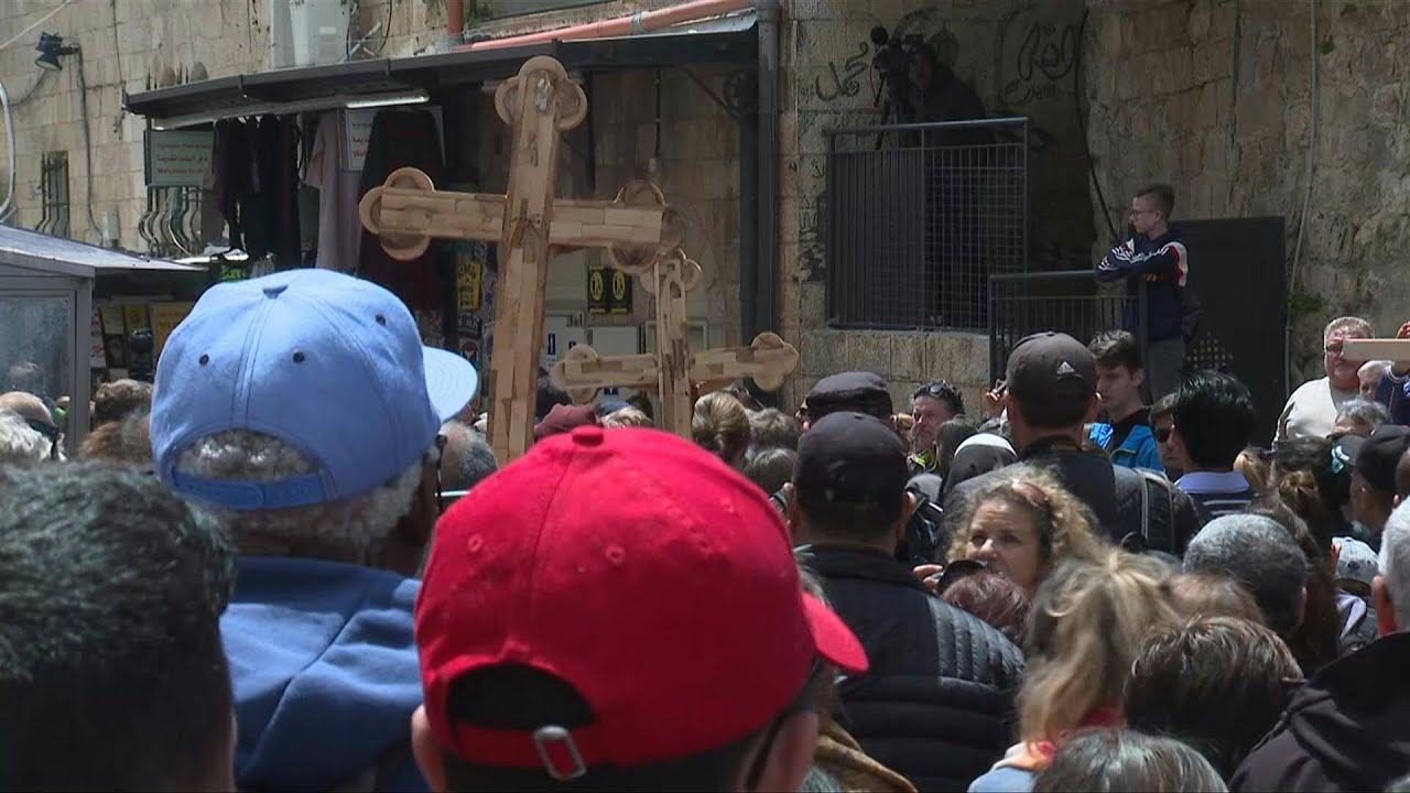 Les catholiques c&eacute;l&egrave;brent le Vendredi Saint &agrave; J&eacute;rusalem