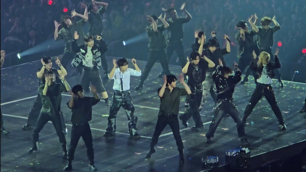 VENOM + MANIAC - Stray Kids Dominate Wolrd Tour in Bulacan Manila 11-23-2024 Live Performance