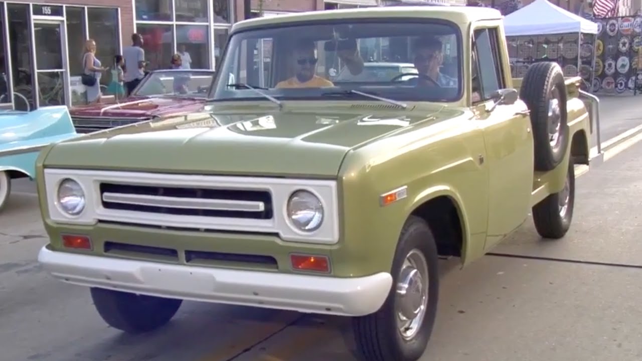 Karen G.'s 1970 International Harvester 1100D