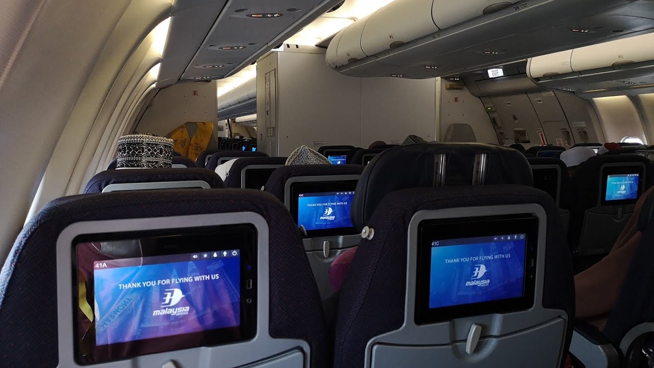 BOARDING TIME - MENAIKI PESAWAT MALAYSIA AIRLINES AIRBUS A330-200 MENUJU KE MADINAH