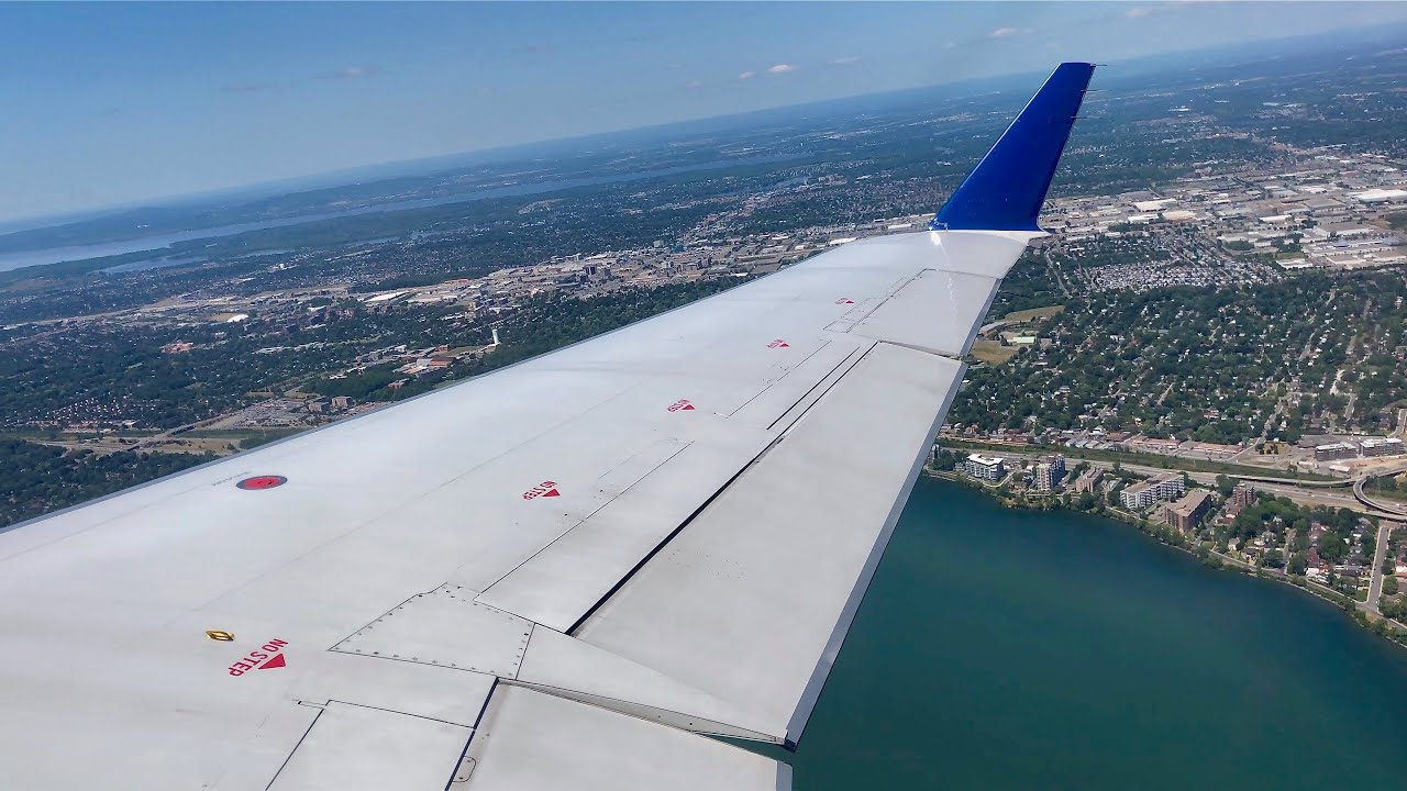 Full Flight – SkyWest Airlines – Bombardier CRJ-200ER – YUL-ORD – N879AS – OO3130 – IFS Ep. 245