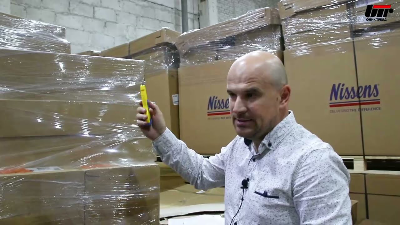 Отбор товара из  паллетного  хранения на складе автозапчастей