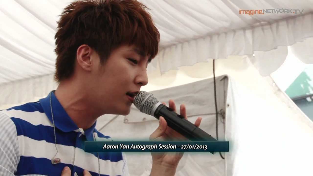 纪念日 (Aaron Yan 炎亞綸) (Live) @ Plaza Singapura