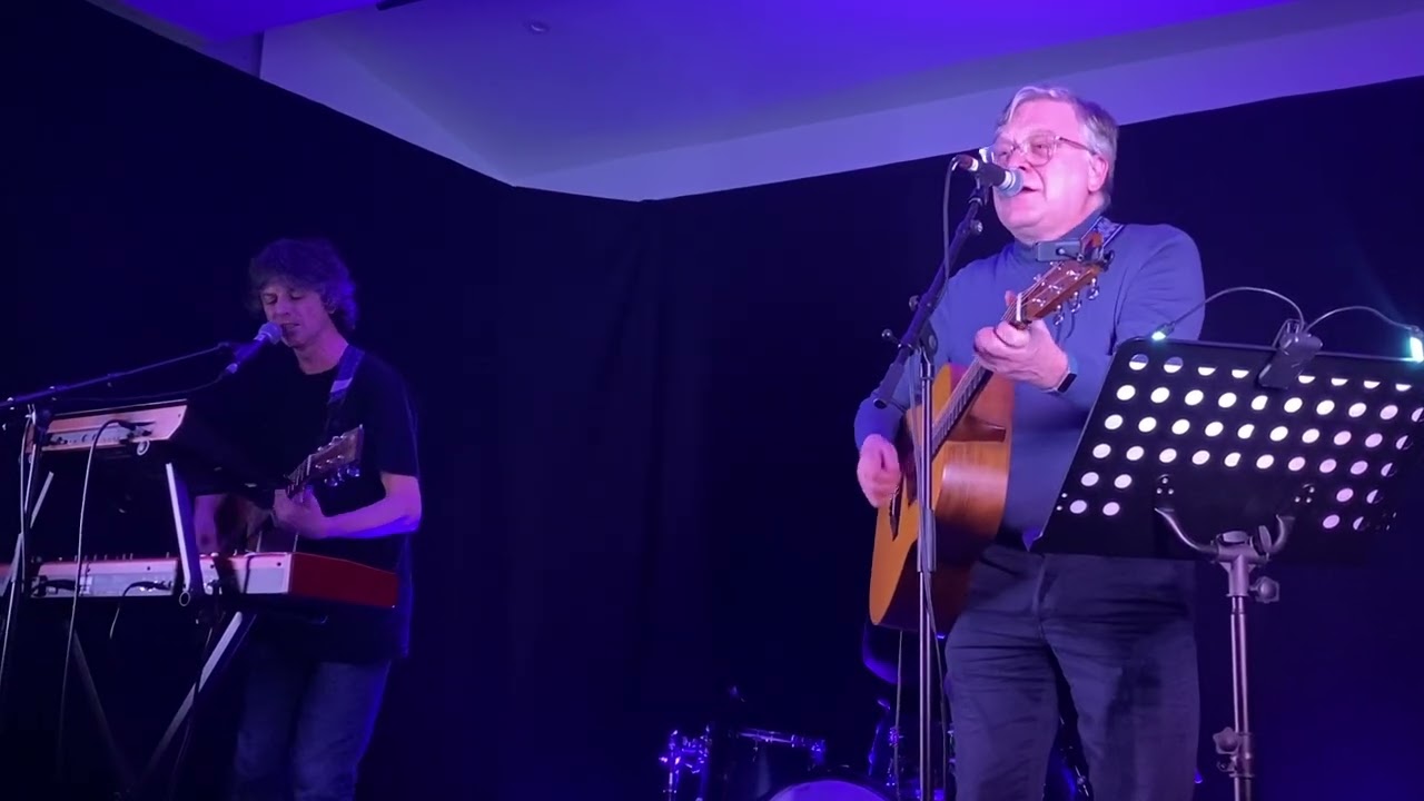 Which Is Which - JONNY at Strathaven Hotel 20th Feb, '26