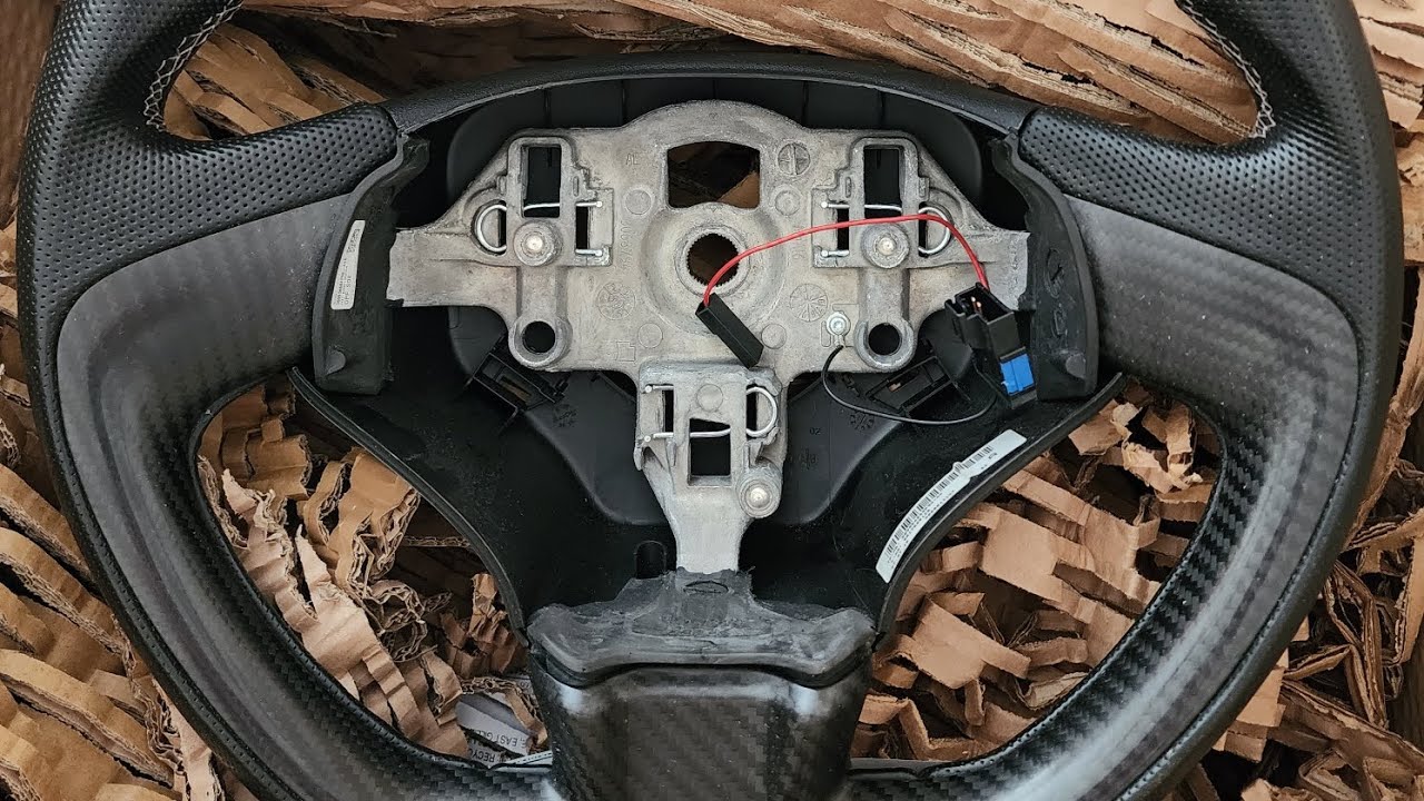 How to Remove a Citroen C3 or DS3 Airbag (Replacing DS3 Steering Wheel)