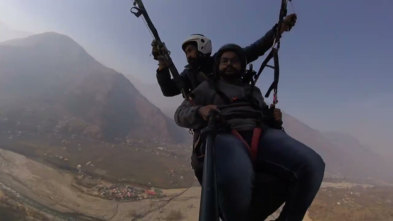 Paraglding nearby Manali 
