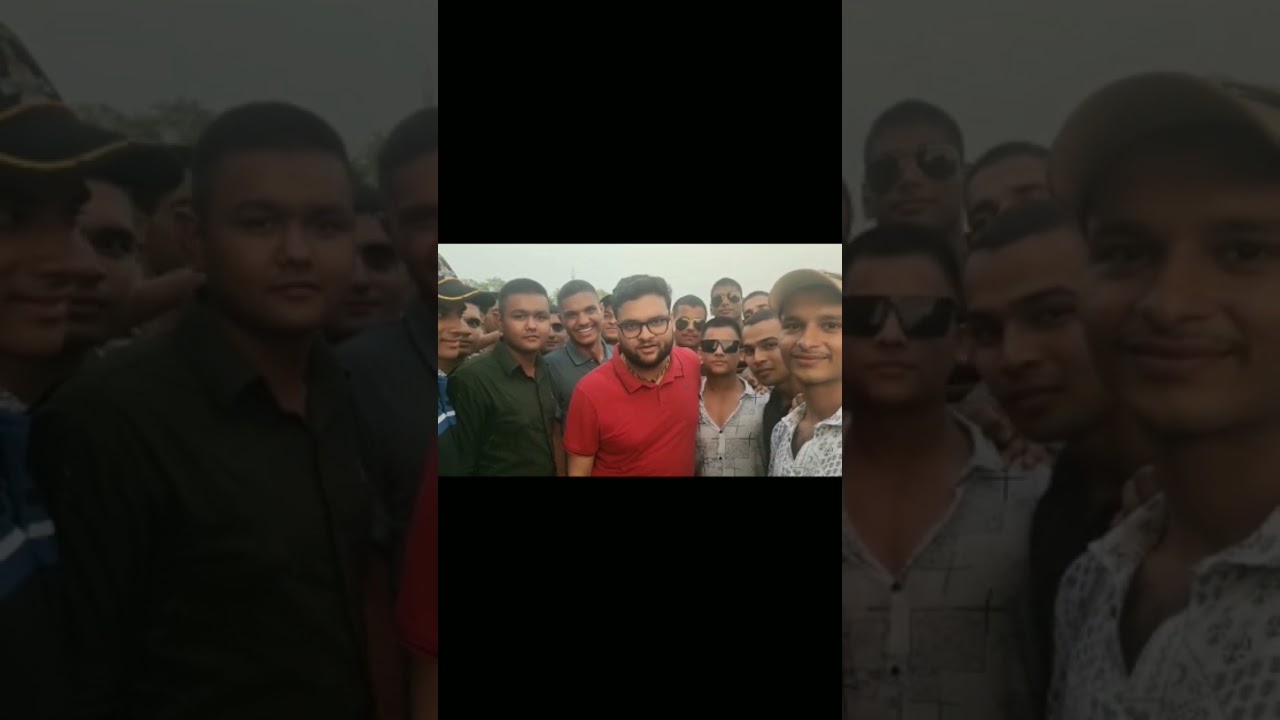 gaurav airforce ke jawan ke sath me 