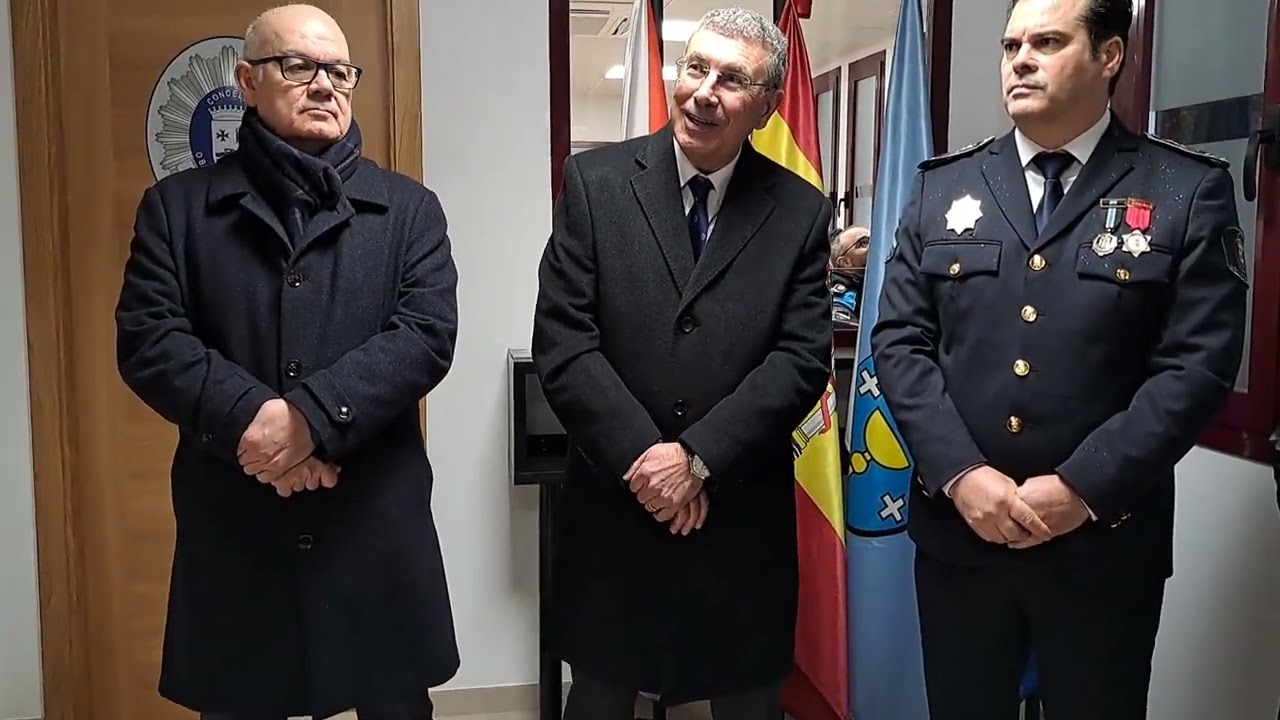 El alcalde de O Barco, en la inauguración de la nueva sede de la Policía Local