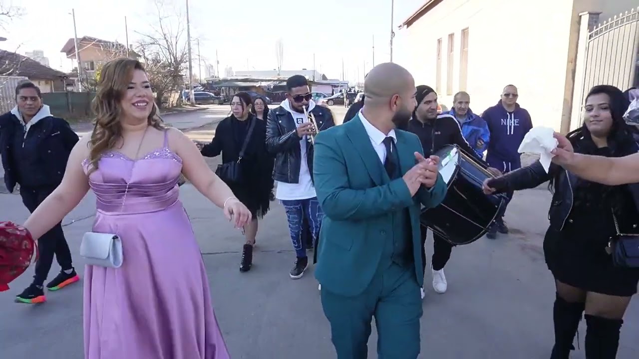 Свадбата на Валентин кмета и Спаска - (Official Video)