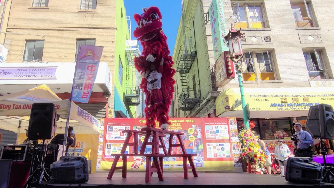 Double Benches Lion Dance Performance by Leung's White Crane Kun Seng Ken Dragon & Lion Dance