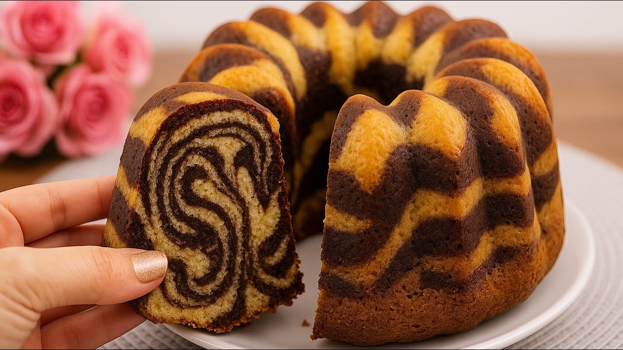 Мягкий мраморный кекс — без миксера, тает во рту 😍🍫