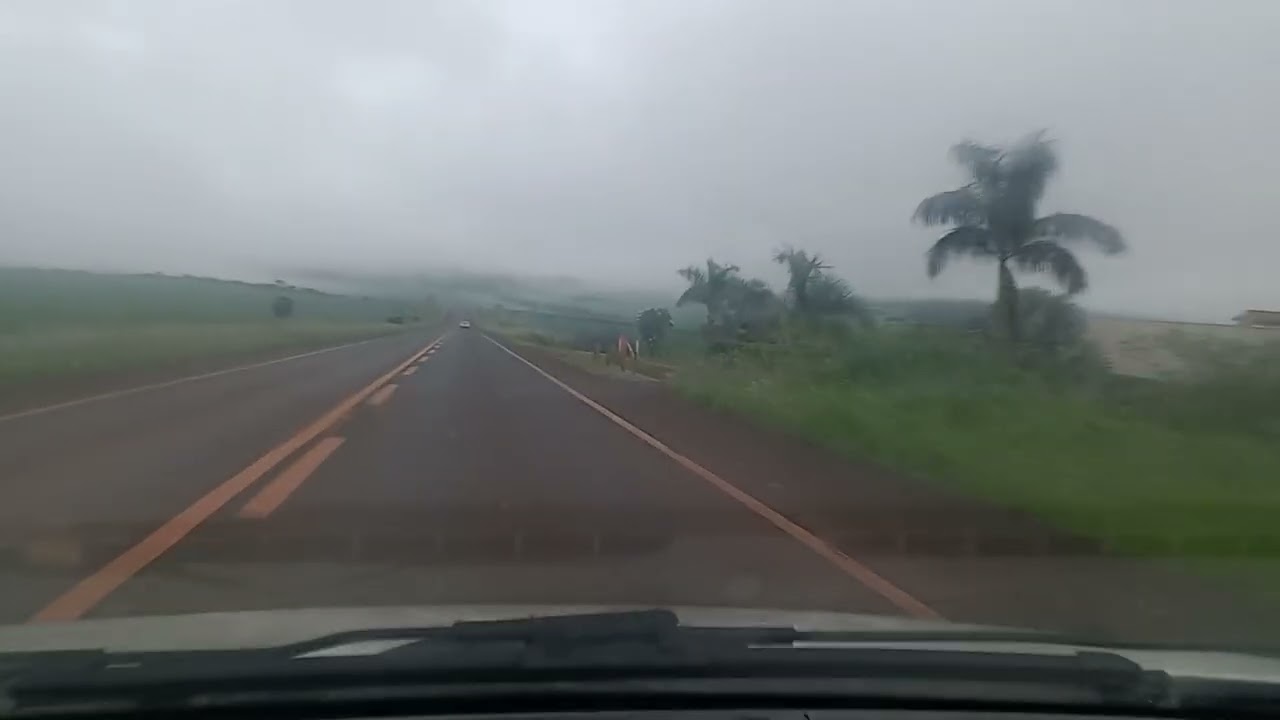 Rio Verde GO 210 e anel viário de Santa Helena de Goiás Brasil, manhã de nevoeiro em 07/01/2026 vd 2