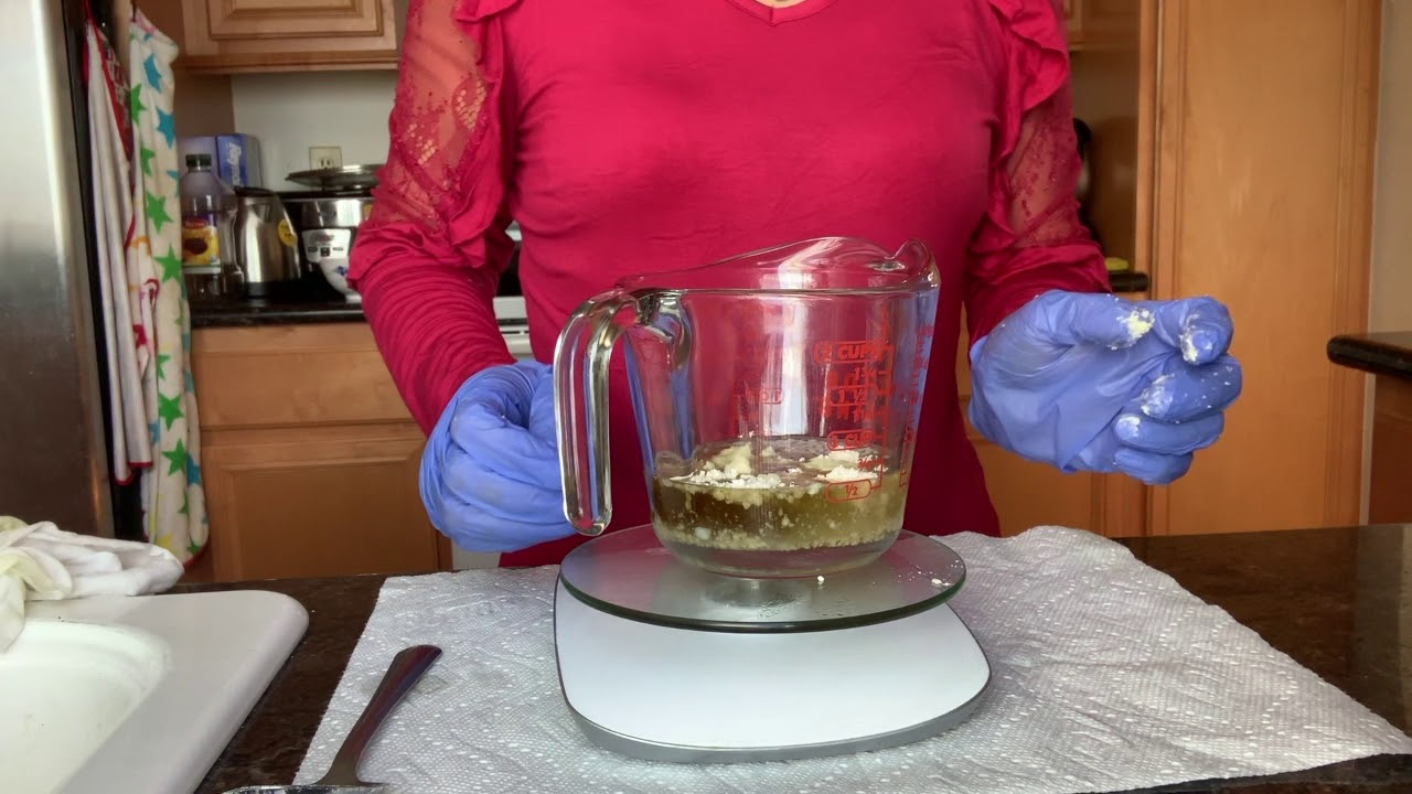 How to Make : Oatmeal Body Oil