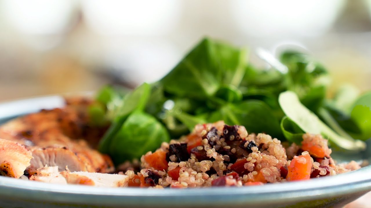 Mályva Falatok - Zöldfűszeres csirkemell quinoával és sült gyökérzöldségekkel