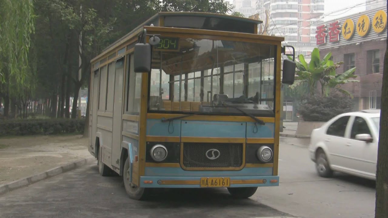The amazing Wooden Bus from Chengdu