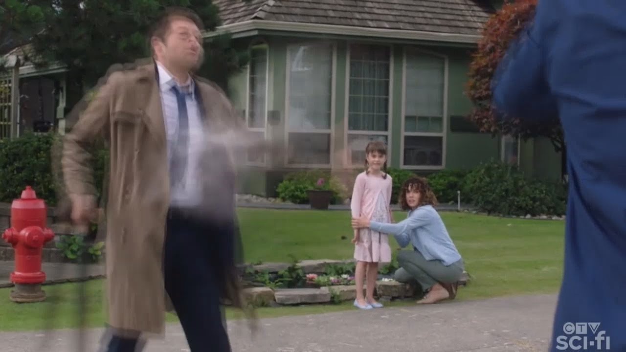 Supernatural - Sam Shoots Castiel By Mistake - 15x01