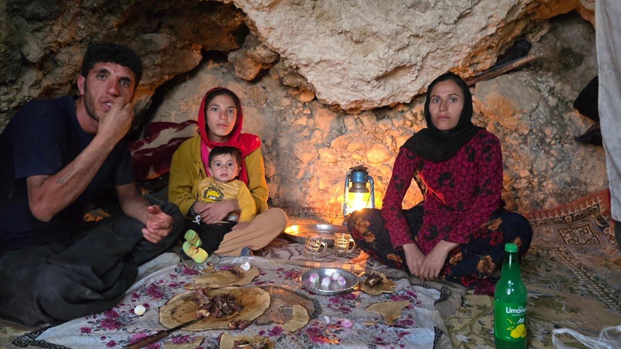 Cave Life at Night 🪨🌙🔥 | Survival Challenge of a Nomadic Family in a Mountain Cave, Iran