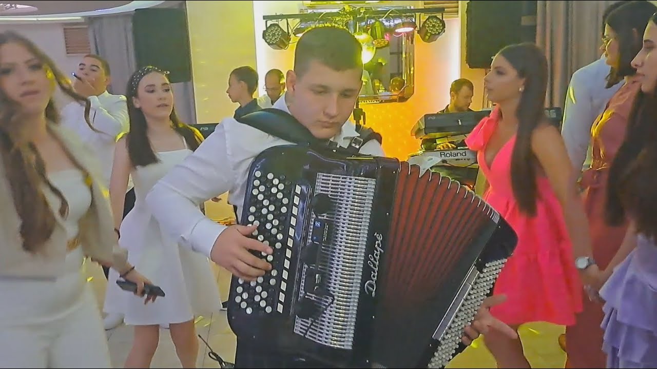 Luka Simić 8/1 - Splet kola, Drugarsko veče učenika 8. razreda OŠ ''Branko Radičević'' Popovac