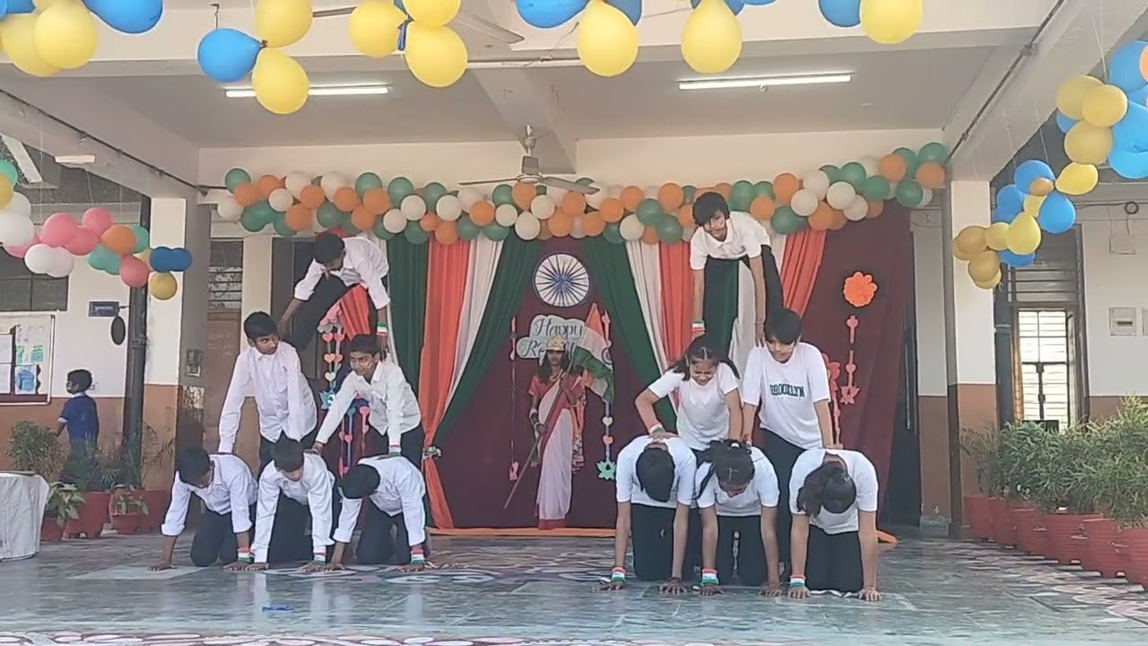 Deshbhaktisong #26january #hindustani #yedeshhaiveerjawano #viralvideo #ytshort #schooldanceprogram 