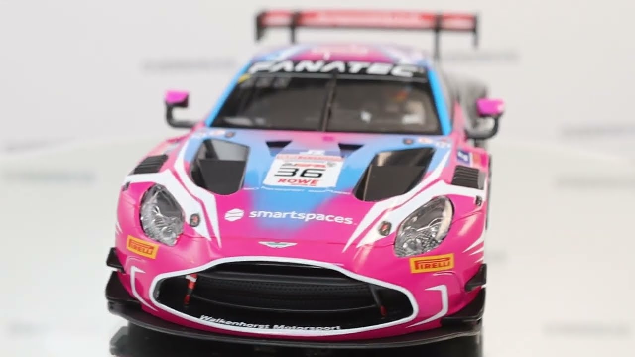 Carrera Digital 132 Aston Martin Vantage AMR GT3 Evo Walkenhorst Motorsport #36 32071
